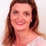 Das Bild zeigt einen Portrait von Frau Raddatz, Fachärztinnen für Frauenheilkunde und Geburtshilfe.